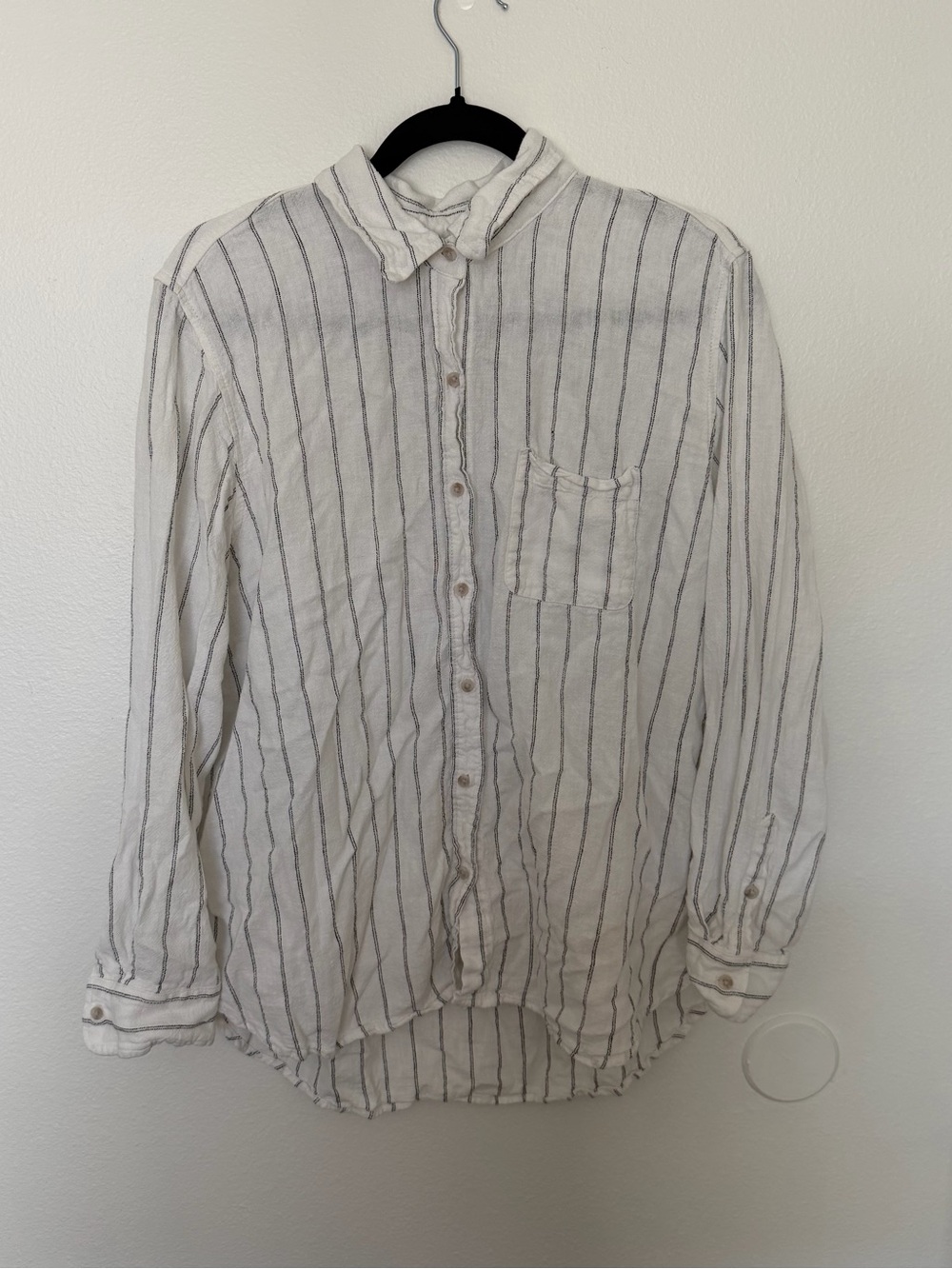 Universal thread Striped White and black women’s linen button down